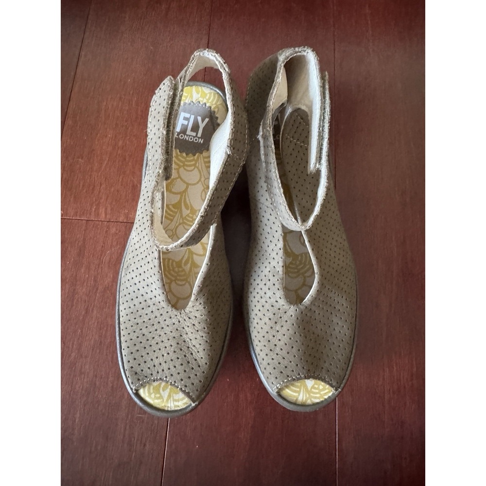 Fly London Yala Perforated‎ Wedge Sandals Peep Toe Women's 37 Khaki Green